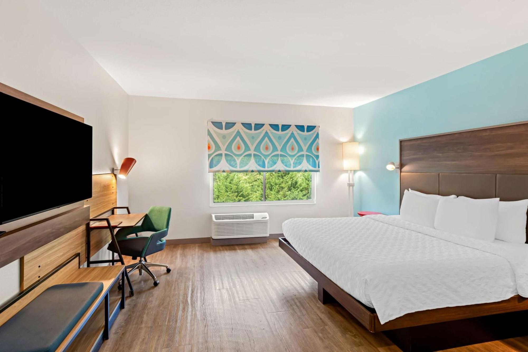Tru By Hilton Blue Ridge Parkway Hotel Asheville